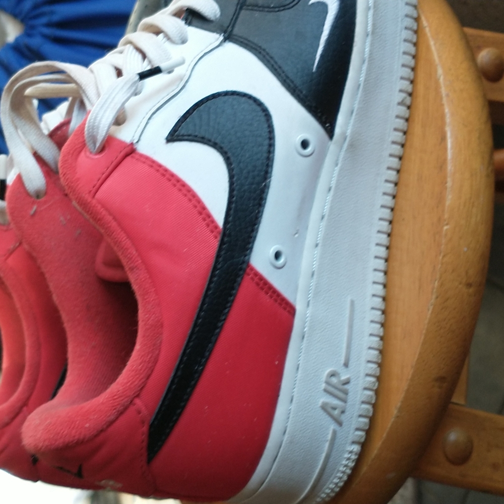 NIKE SNEAKERS - Picture 2 of 7